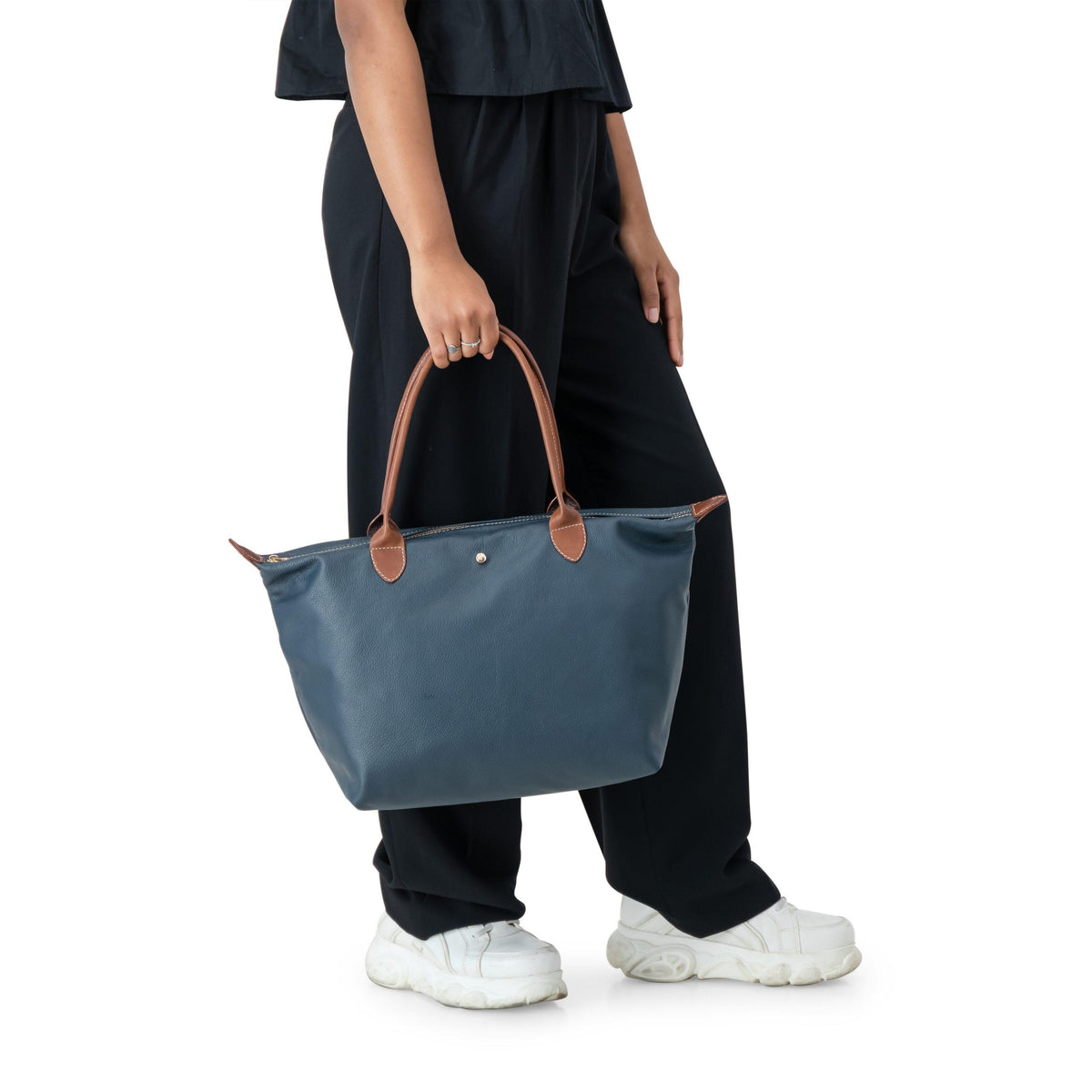 #color_navy pebble